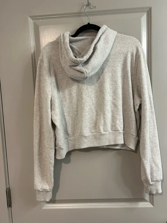 Hollister Light Gray Cropped Zip-Up Hoodie - Picture 4 of 4